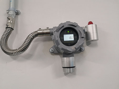 氟氣檢測儀安裝現場