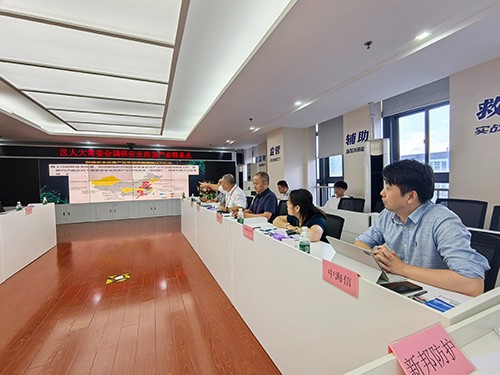 區(qū)人大常委會調(diào)研安全應(yīng)急產(chǎn)業(yè)活動